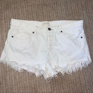 Free People frayed white denim shorts, size 29